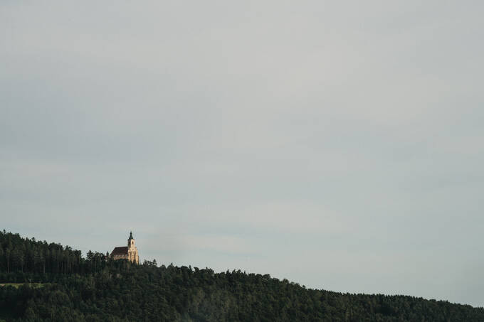 Die Wallfahrtskirche drüben in Pöllau. Unbedingt besuchen.